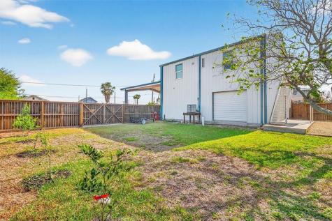 220 E Brundrett Avenue Port Aransas TX 78373