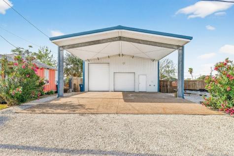 220 E Brundrett Avenue Port Aransas TX 78373