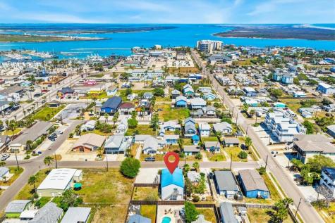 220 E Brundrett Avenue Port Aransas TX 78373