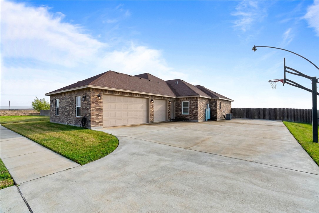 2446 Salevan Drive Corpus Christi TX 78415