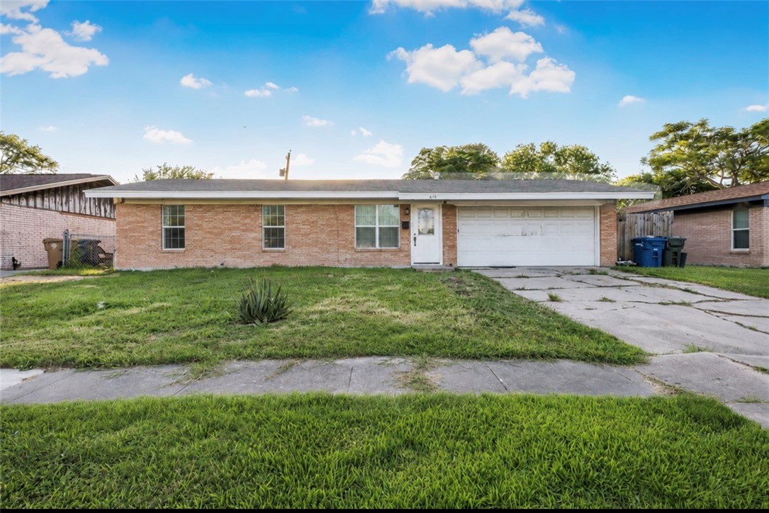 1109 Salem Drive Corpus Christi TX 78412