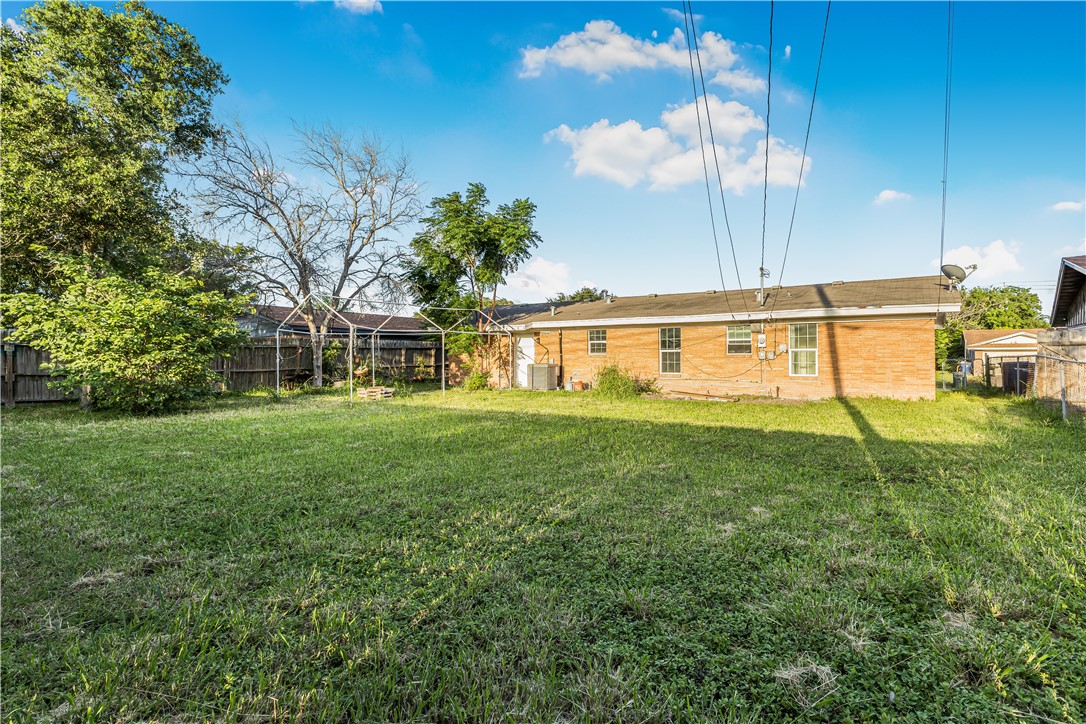 1109 Salem Drive Corpus Christi TX 78412