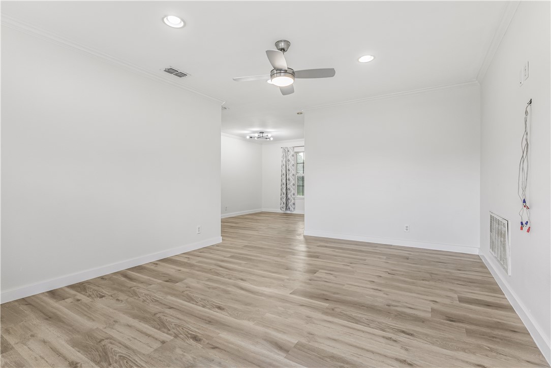 1109 Salem Drive Corpus Christi TX 78412