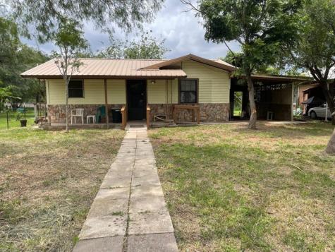 305 W Tilley Street Hebbronville TX 78361