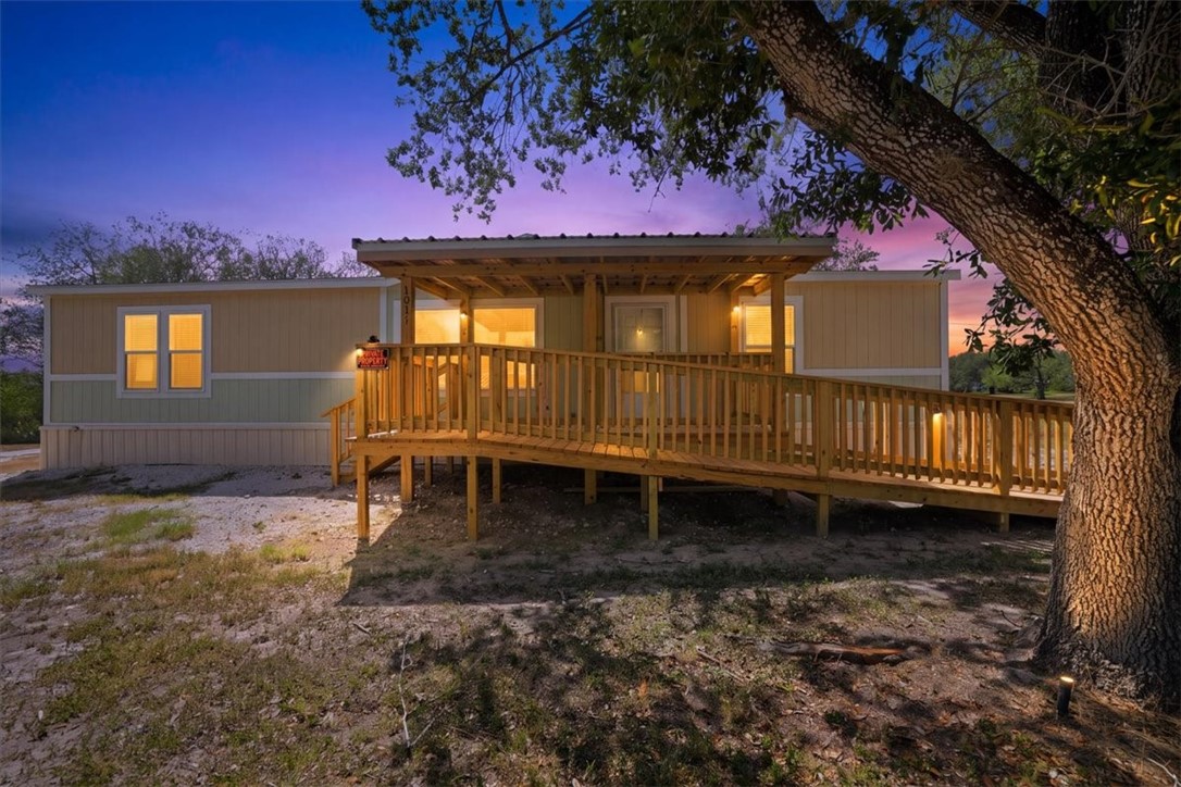 1011 Mark Street George West TX 78022