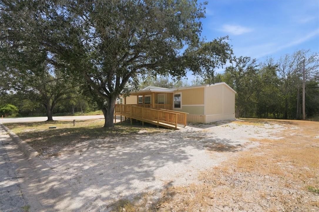 1011 Mark Street George West TX 78022