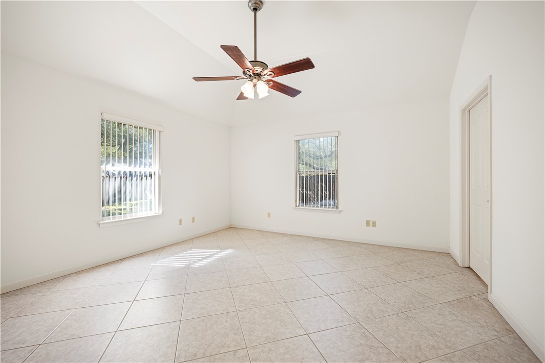 106 N Santa Clara Drive Rockport TX 78382