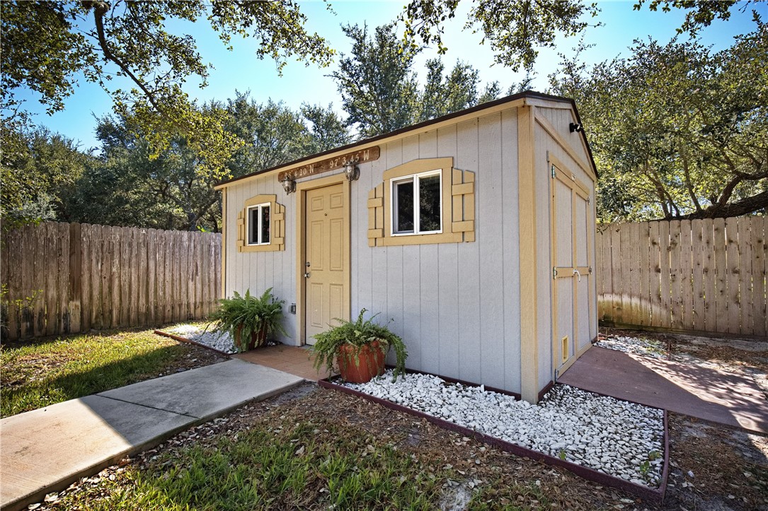 106 N Santa Clara Drive Rockport TX 78382