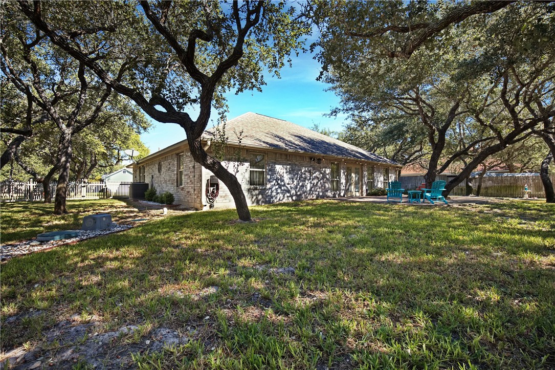 106 N Santa Clara Drive Rockport TX 78382
