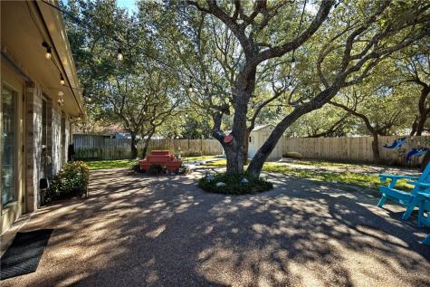 106 N Santa Clara Drive Rockport TX 78382