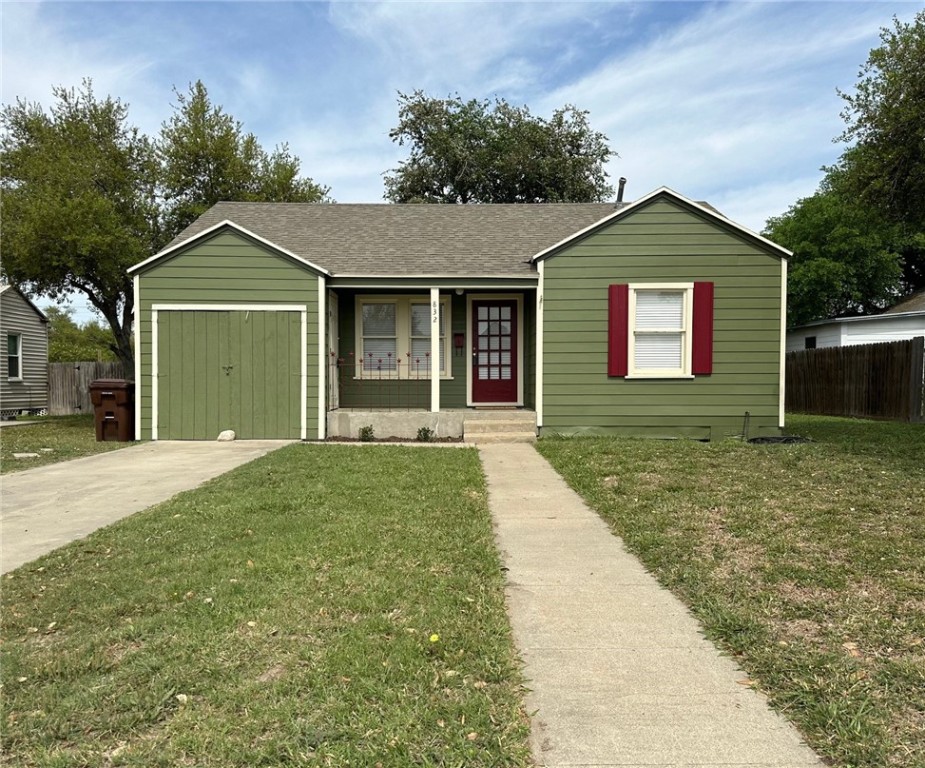 832 W Alice Avenue Kingsville TX 78363