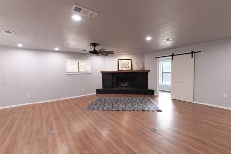 306 W Hutchinson Street Beeville TX 78102