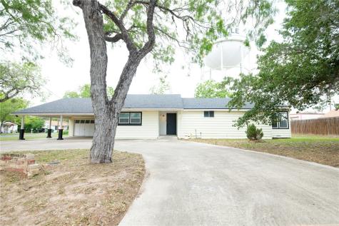 306 W Hutchinson Street Beeville TX 78102