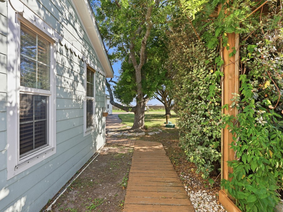 814 Rattlesnake Point Rockport TX 78382