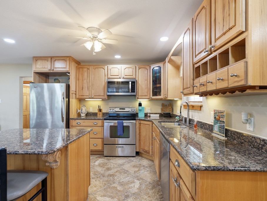 814 Rattlesnake Point Rockport TX 78382