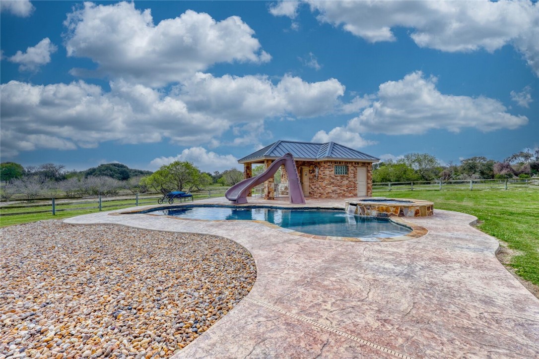1901 Glenoak Drive Corpus Christi TX 78418