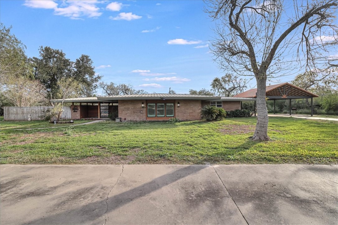 703 Elizabeth Avenue Kingsville TX 78363