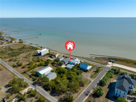 605 & 607 Copano Bay Drive Bayside TX 78340