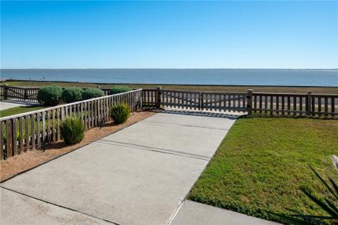 605 & 607 Copano Bay Drive Bayside TX 78340
