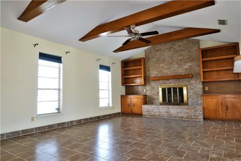 2202 Aspen Drive Portland TX 78374