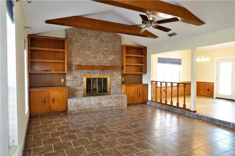 2202 Aspen Drive Portland TX 78374