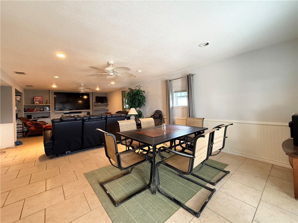 105 Copano Cove Road Rockport TX 78382