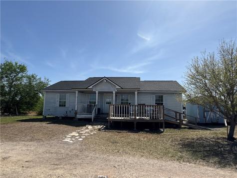 6785 Theresia Street Robstown TX 78380