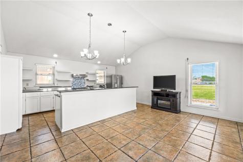 200 Elm Street Portland TX 78374