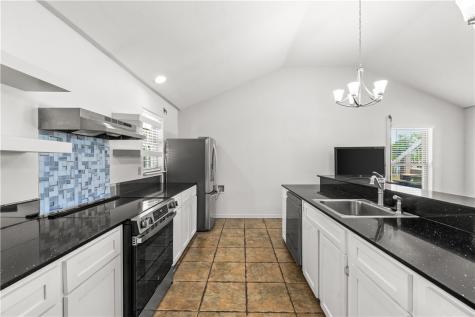 200 Elm Street Portland TX 78374