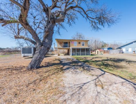 167 Buckeye Knoll Road George West TX 78022