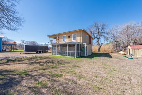 167 Buckeye Knoll Road George West TX 78022