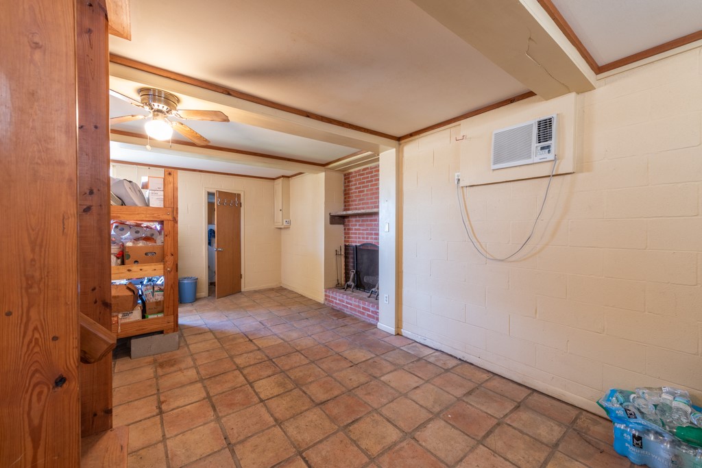 167 Buckeye Knoll Road George West TX 78022