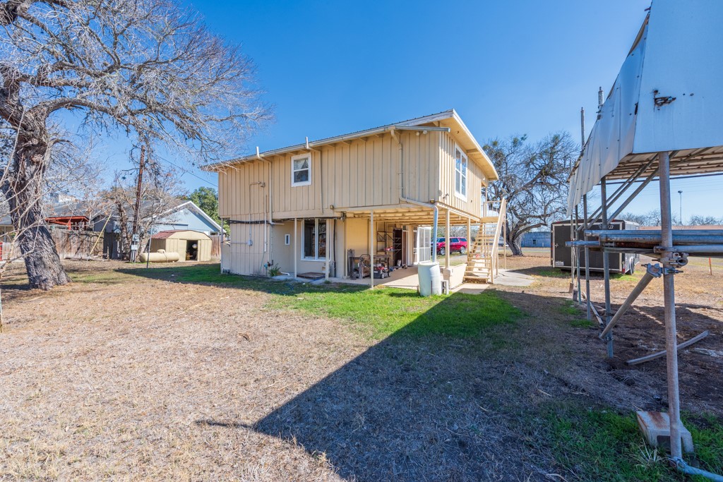 167 Buckeye Knoll Road George West TX 78022