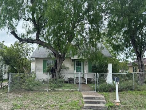635 Victoria Avenue Taft TX 78390