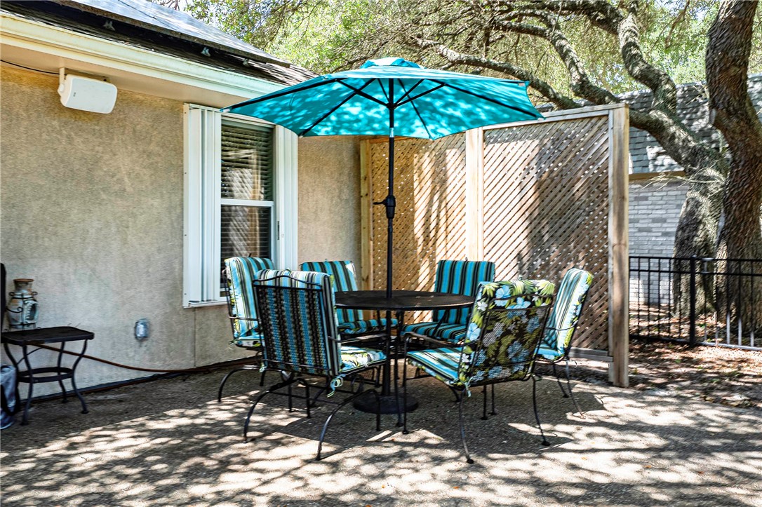 412 Fairway Oaks Street Rockport TX 78382