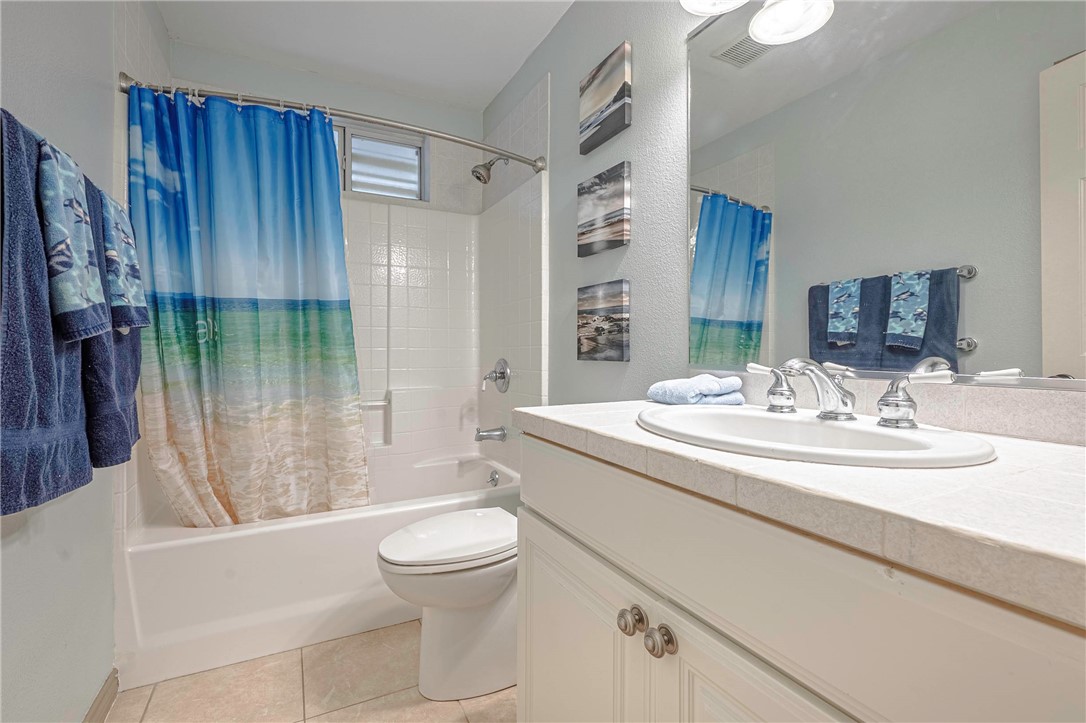 412 Fairway Oaks Street Rockport TX 78382