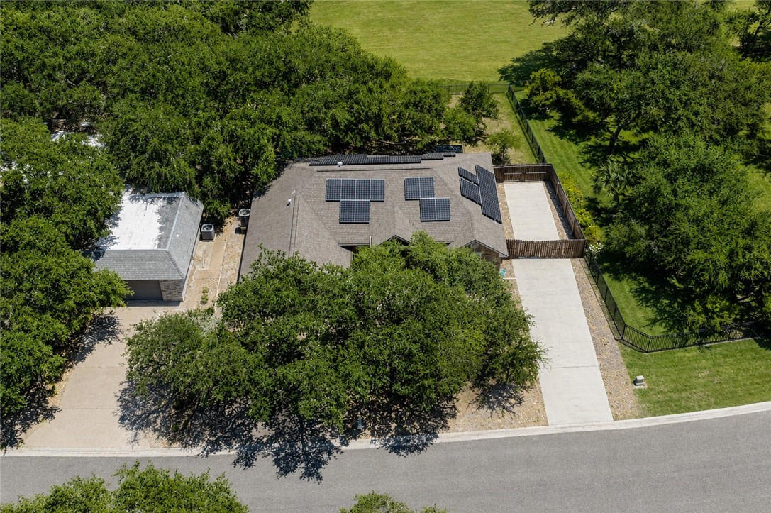 412 Fairway Oaks Street Rockport TX 78382