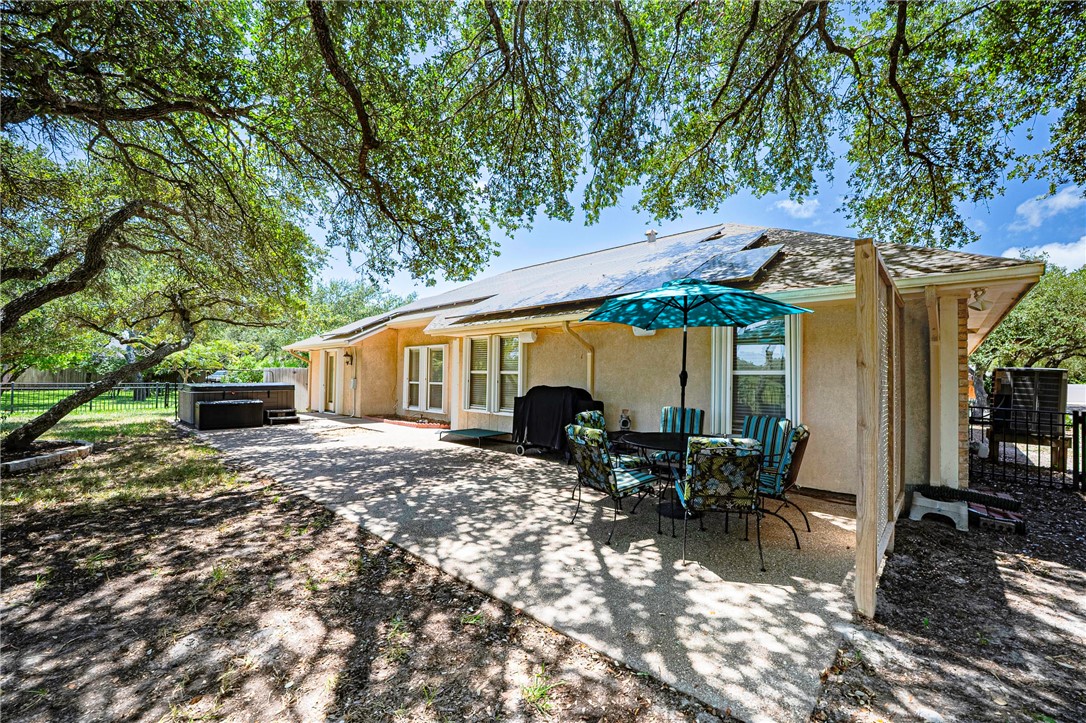 412 Fairway Oaks Street Rockport TX 78382