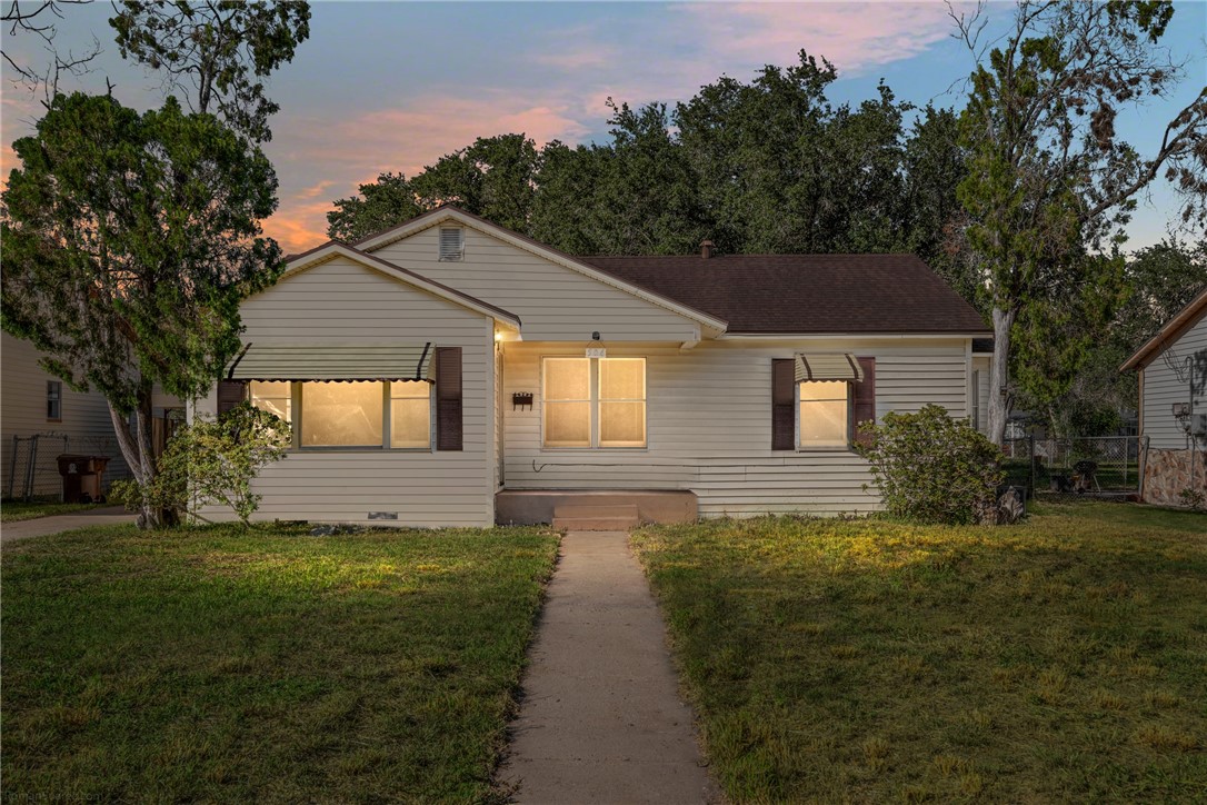 504 E Miller Avenue Kingsville TX 78363