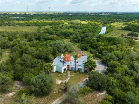 643 N Pirate Boulevard Sinton TX 78387