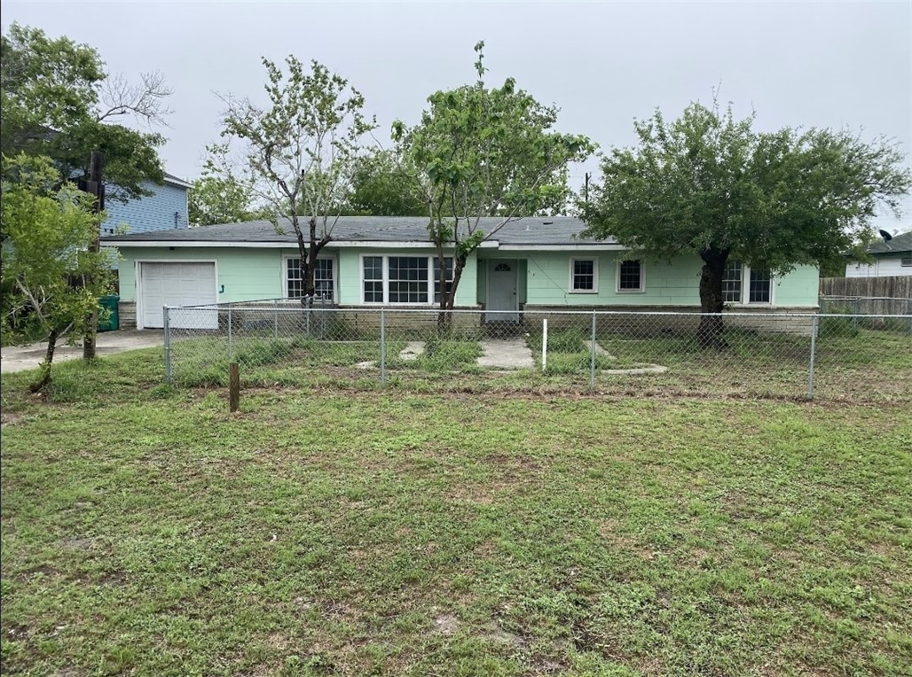 615 S Lamont Street Aransas Pass TX 78336