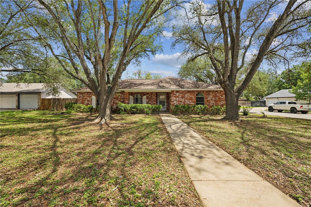 1700 Rose Drive Alice TX 78332