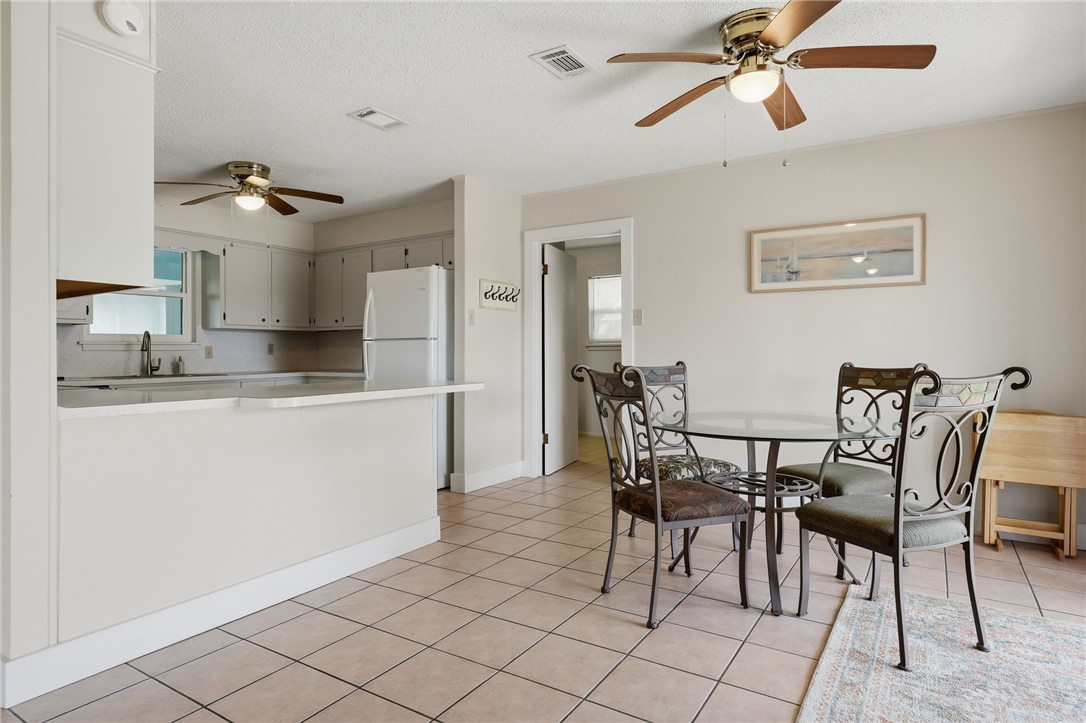 128 Palm Drive Rockport TX 78382