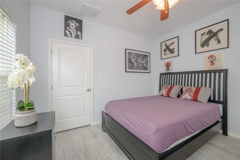 21 Bahama St S Rockport TX 78382