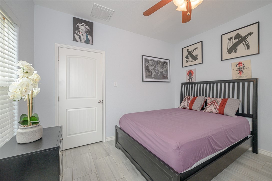21 Bahama St S Rockport TX 78382