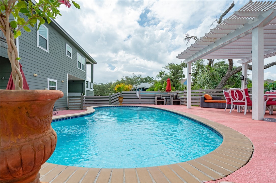 21 Bahama St S Rockport TX 78382