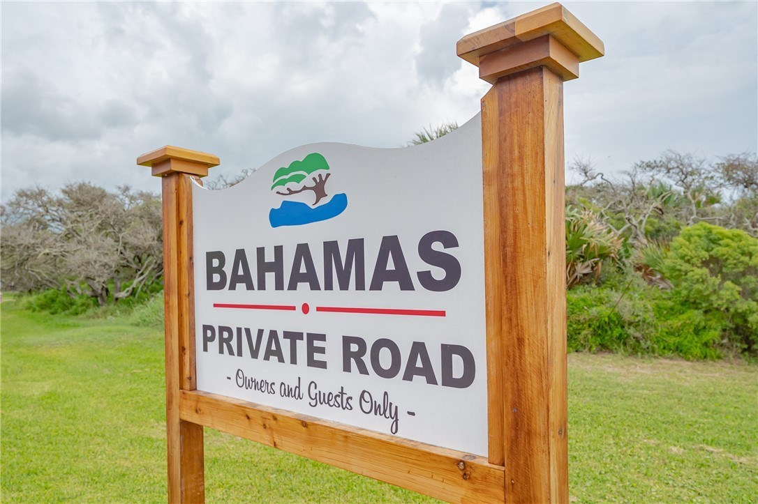 21 Bahama St S Rockport TX 78382