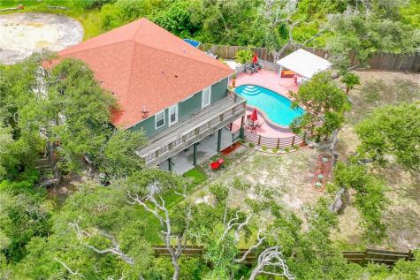 21 Bahama St S Rockport TX 78382
