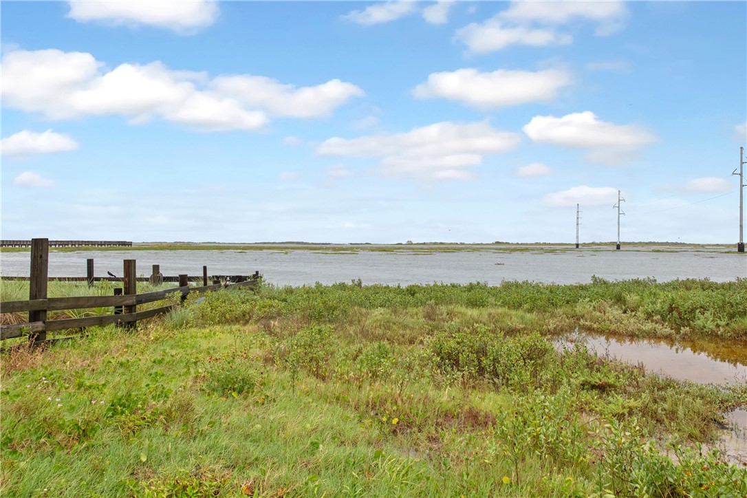 1326 Ross Avenue Port Aransas TX 78373