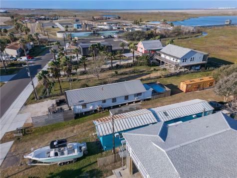 1326 Ross Avenue Port Aransas TX 78373